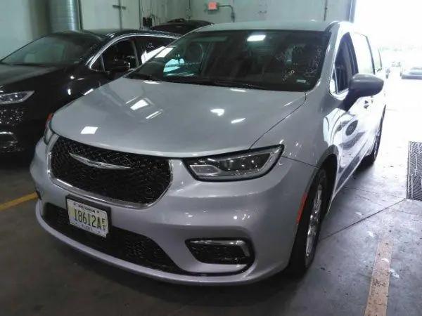 2023 Chrysler Pacifica Touring L for sale in Pine City, MN