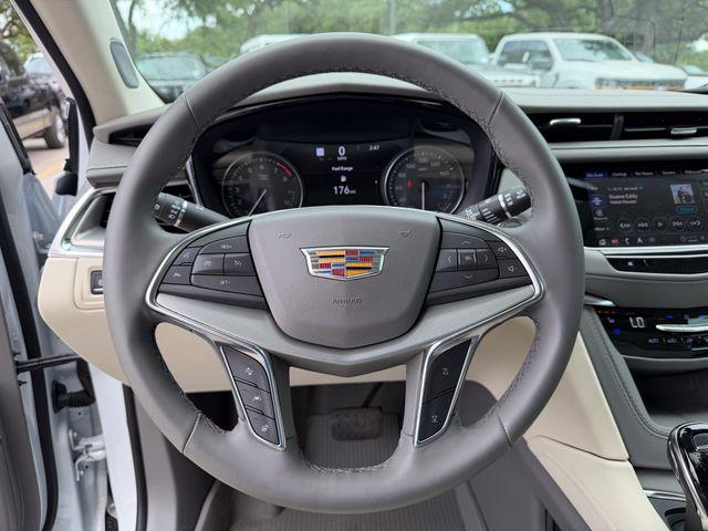 2025 Cadillac XT5 FWD Premium Luxury