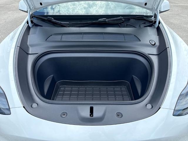 2024 Tesla Model Y Long Range Single Motor Rear-Wheel Drive