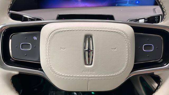 2025 Lincoln Nautilus Black Label