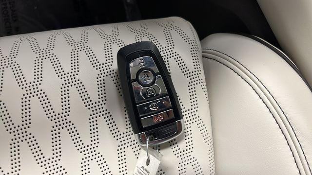 2025 Lincoln Nautilus Black Label