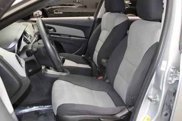 2014 Chevrolet Cruze LS Manual