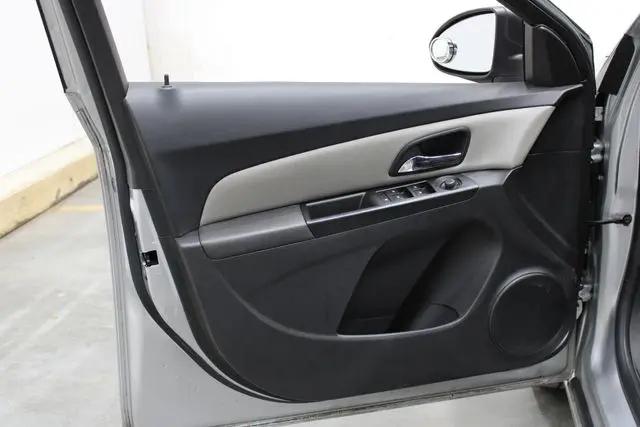 2014 Chevrolet Cruze LS Manual