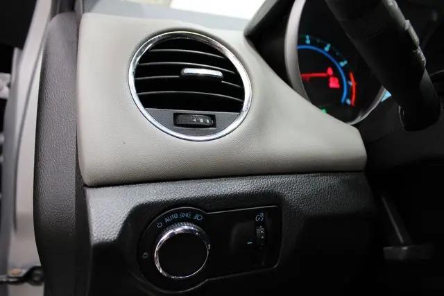 2014 Chevrolet Cruze LS Manual