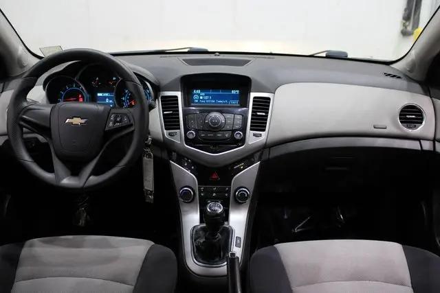 2014 Chevrolet Cruze LS Manual