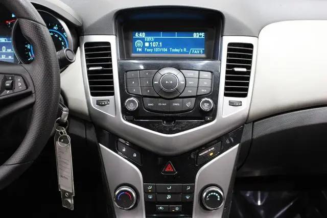 2014 Chevrolet Cruze LS Manual