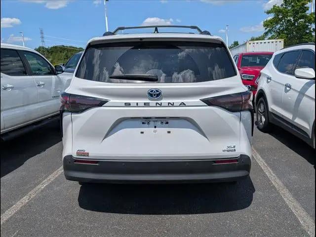 2024 Toyota Sienna XLE
