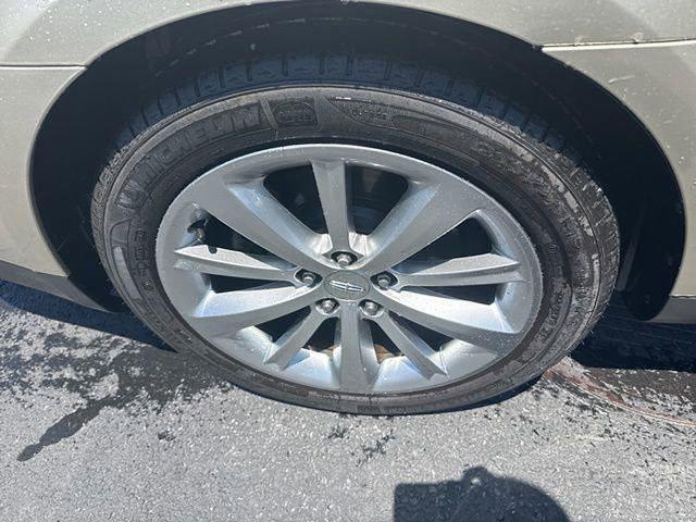 2011 Lincoln MKS Base