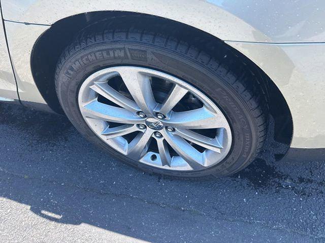 2011 Lincoln MKS Base
