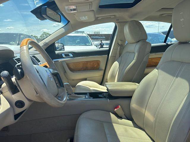 2011 Lincoln MKS Base
