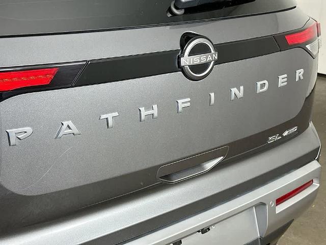 2023 Nissan Pathfinder SL 4WD