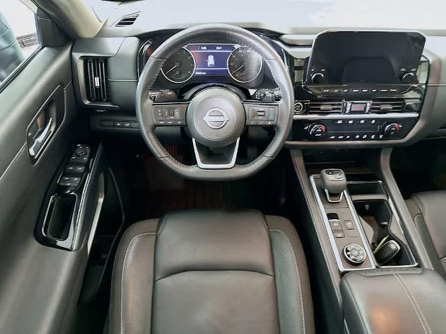 2023 Nissan Pathfinder SL 4WD