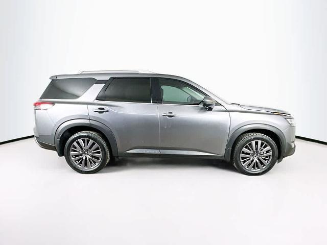 2023 Nissan Pathfinder SL 4WD