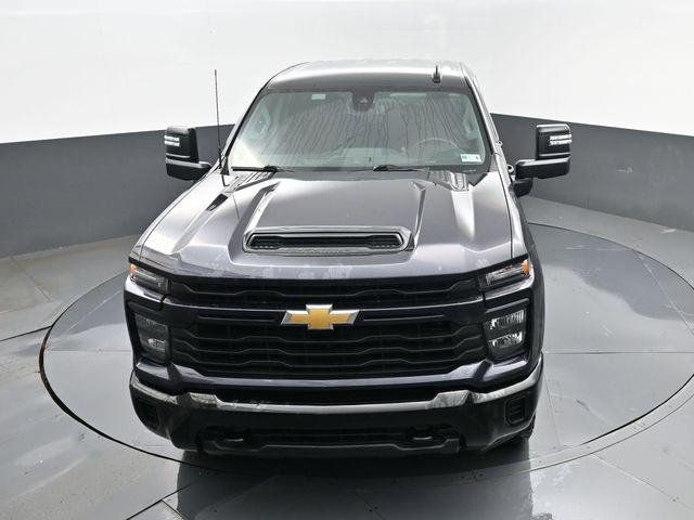 2024 Chevrolet Silverado 2500HD 4WD Crew Cab Standard Bed Custom