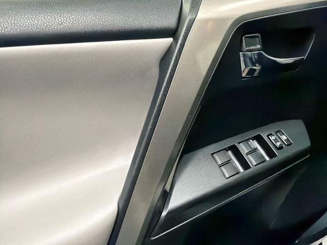 2018 Toyota RAV4 Hybrid XLE