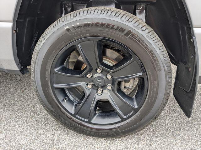 2020 Ram 1500 Big Horn Crew Cab 4x4 5'7" Box
