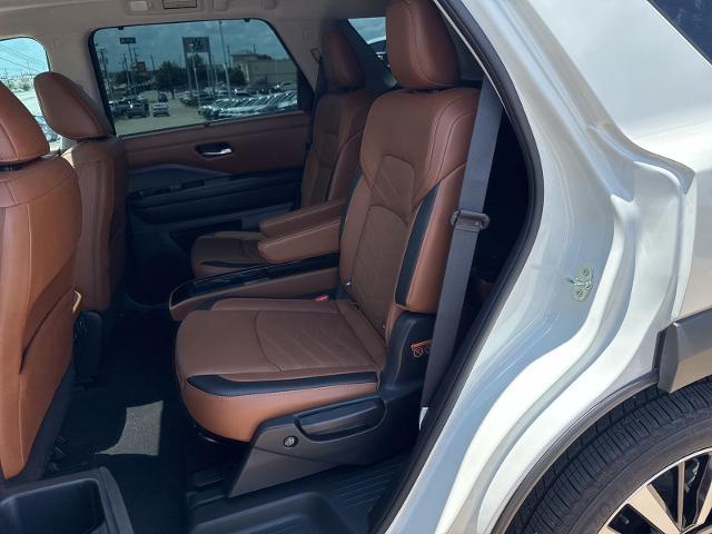 2024 Nissan Pathfinder Platinum 4WD
