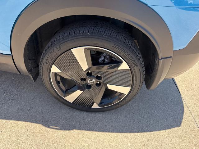 2025 Nissan Kicks SR FWD