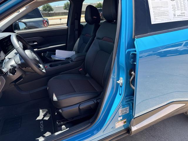 2025 Nissan Kicks SR FWD