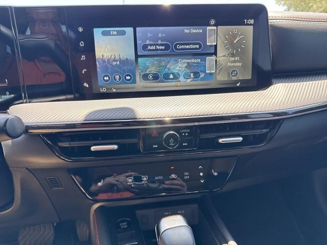 2025 Nissan Kicks SR FWD