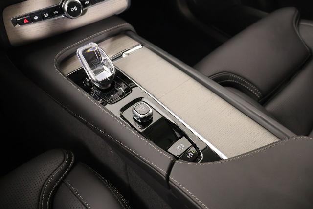2025 Volvo XC90 B6 Ultra
