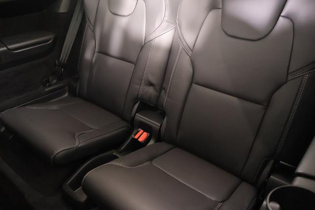 2025 Volvo XC90 B6 Ultra