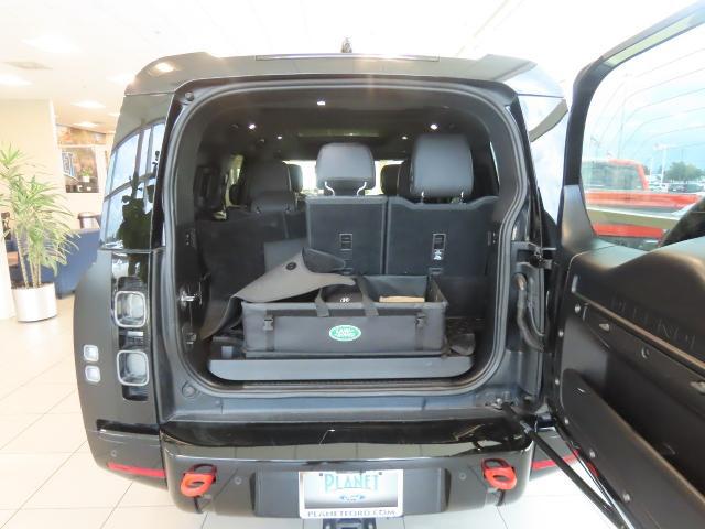 2024 Land Rover Defender 130 P400 X