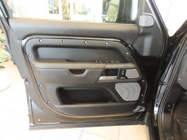 2024 Land Rover Defender 130 P400 X