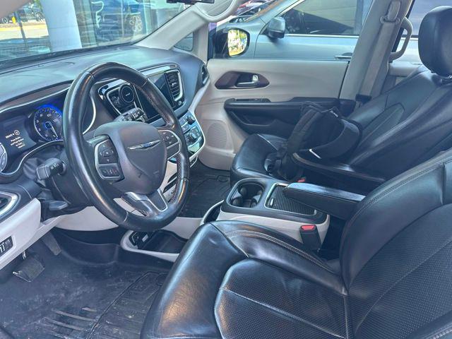 2017 Chrysler Pacifica Touring-L Plus