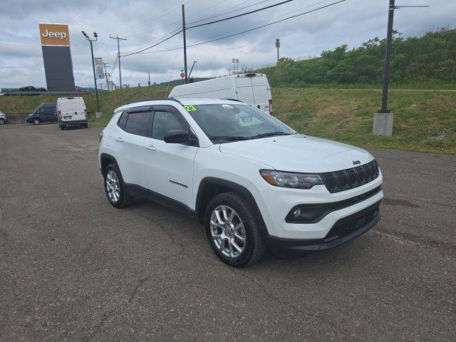 2023 Jeep Compass Latitude Lux FWD 2023 Jeep Compass Latitude Lux FWD