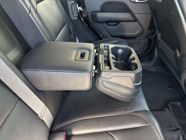 2024 Jeep Wrangler 4-Door Sahara 4x4
