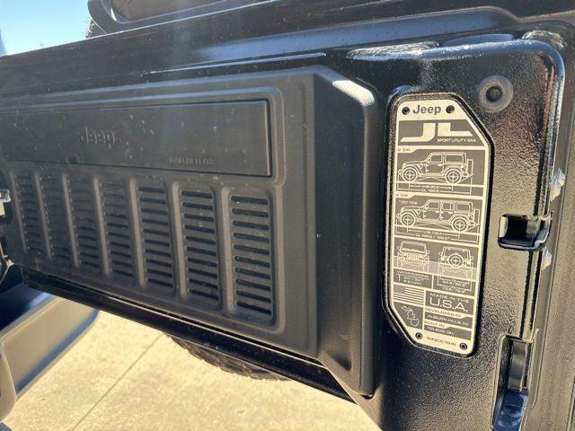 2024 Jeep Wrangler 4-Door Sahara 4x4