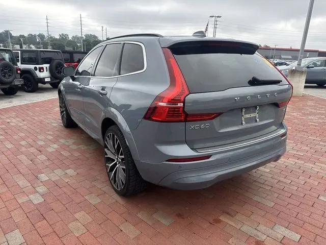 2022 Volvo XC60 B5 Momentum