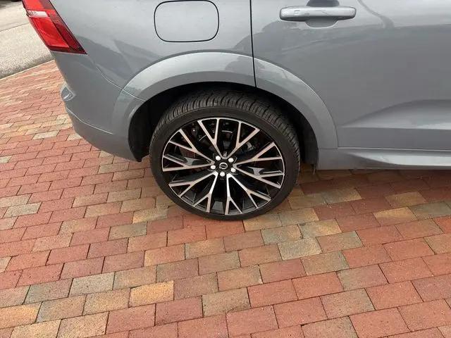 2022 Volvo XC60 B5 Momentum