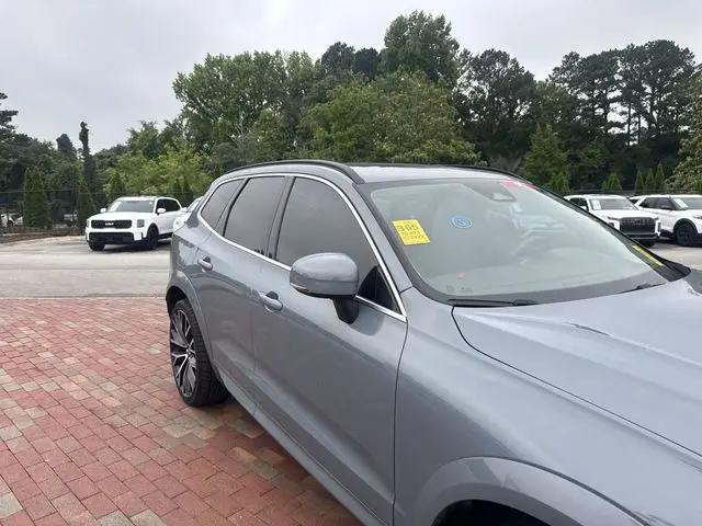 2022 Volvo XC60 B5 Momentum