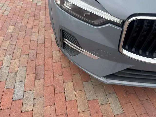 2022 Volvo XC60 B5 Momentum
