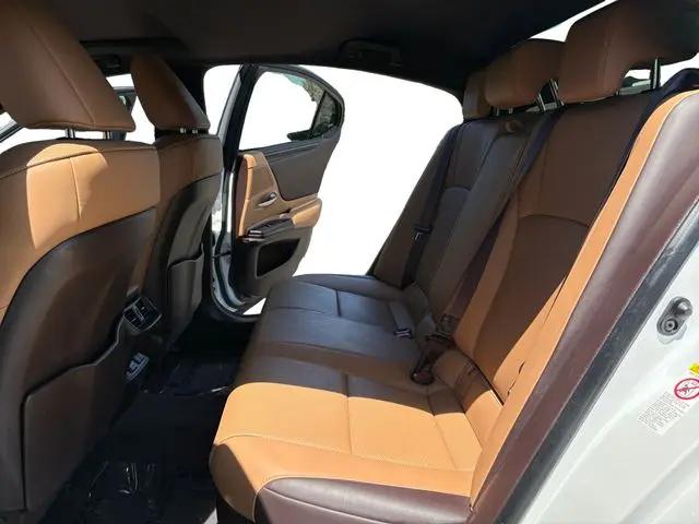 2019 Lexus ES 300h ES 300h