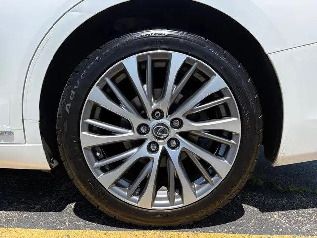 2019 Lexus ES 300h ES 300h