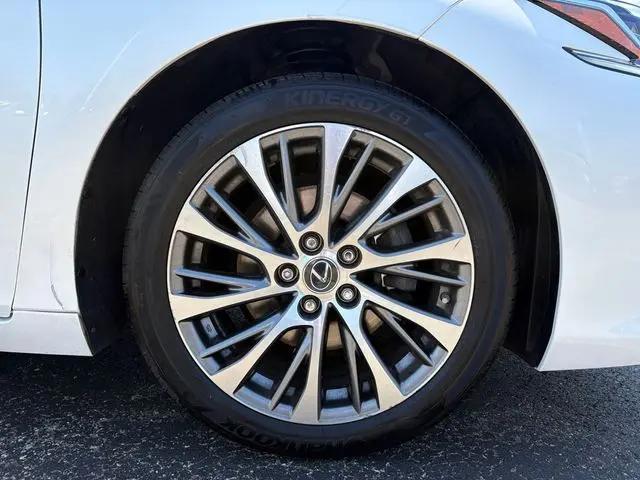 2019 Lexus ES 300h ES 300h
