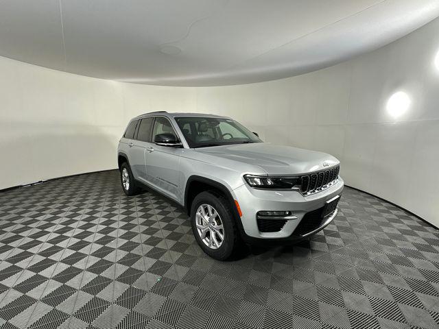 2022 Jeep Grand Cherokee Limited 4x4 2022 Jeep Grand Cherokee Limited 4x4