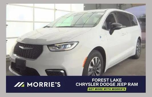 2024 Chrysler Pacifica Hybrid Select for sale in Forest Lake, MN