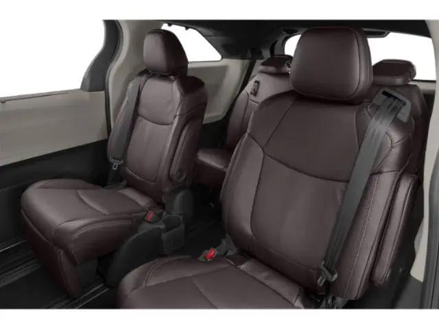 2022 Toyota Sienna Platinum