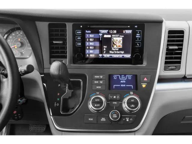 2015 Toyota Sienna LE 7 Passenger