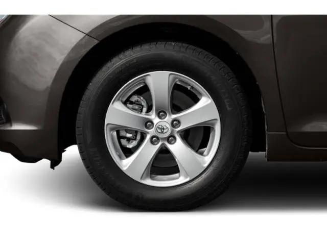 2015 Toyota Sienna LE 7 Passenger