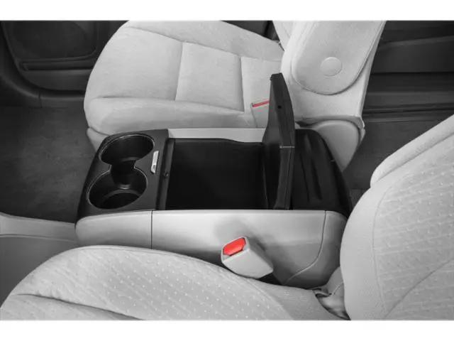 2015 Toyota Sienna LE 7 Passenger
