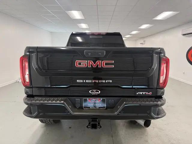 2022 GMC Sierra 2500HD 4WD Crew Cab Standard Bed AT4