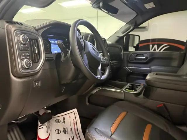 2022 GMC Sierra 2500HD 4WD Crew Cab Standard Bed AT4