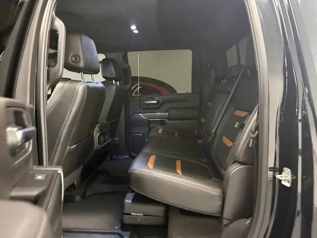 2022 GMC Sierra 2500HD 4WD Crew Cab Standard Bed AT4