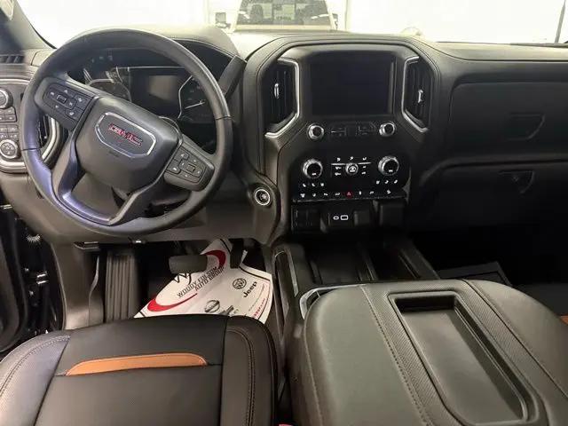 2022 GMC Sierra 2500HD 4WD Crew Cab Standard Bed AT4