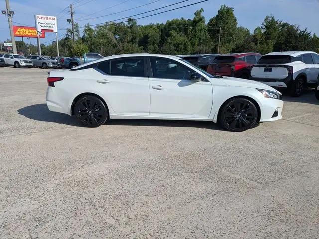 2022 Nissan Altima SR FWD